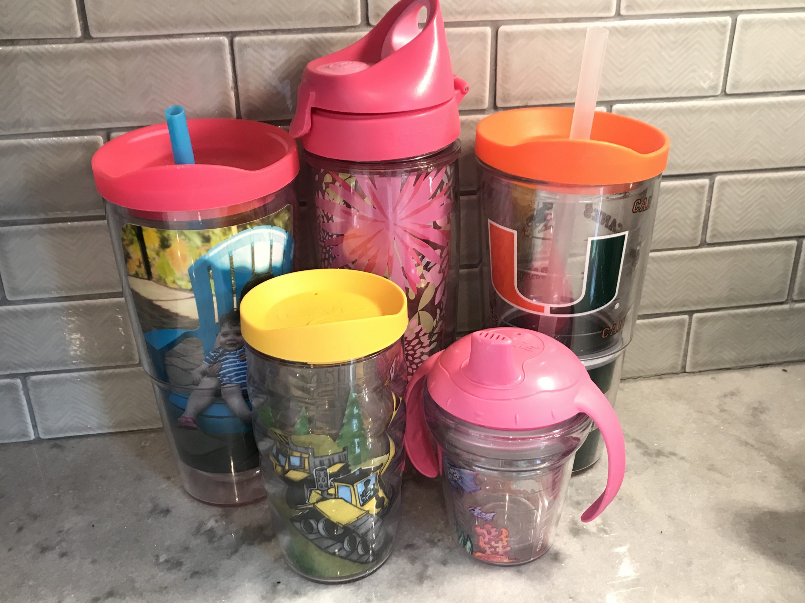 Picture of 5 insulated plastic cups