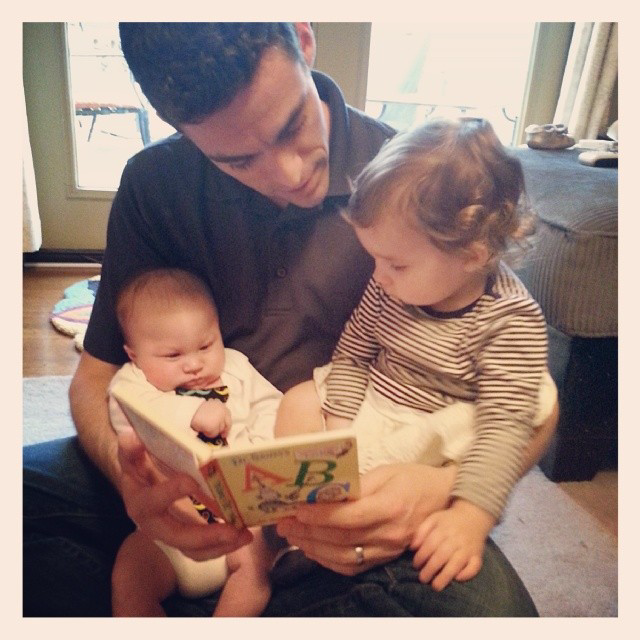 dad reading to his kids