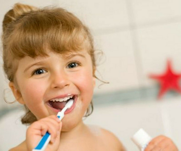 Brushing Your Kids’ Teeth :: Your Questions Answered!