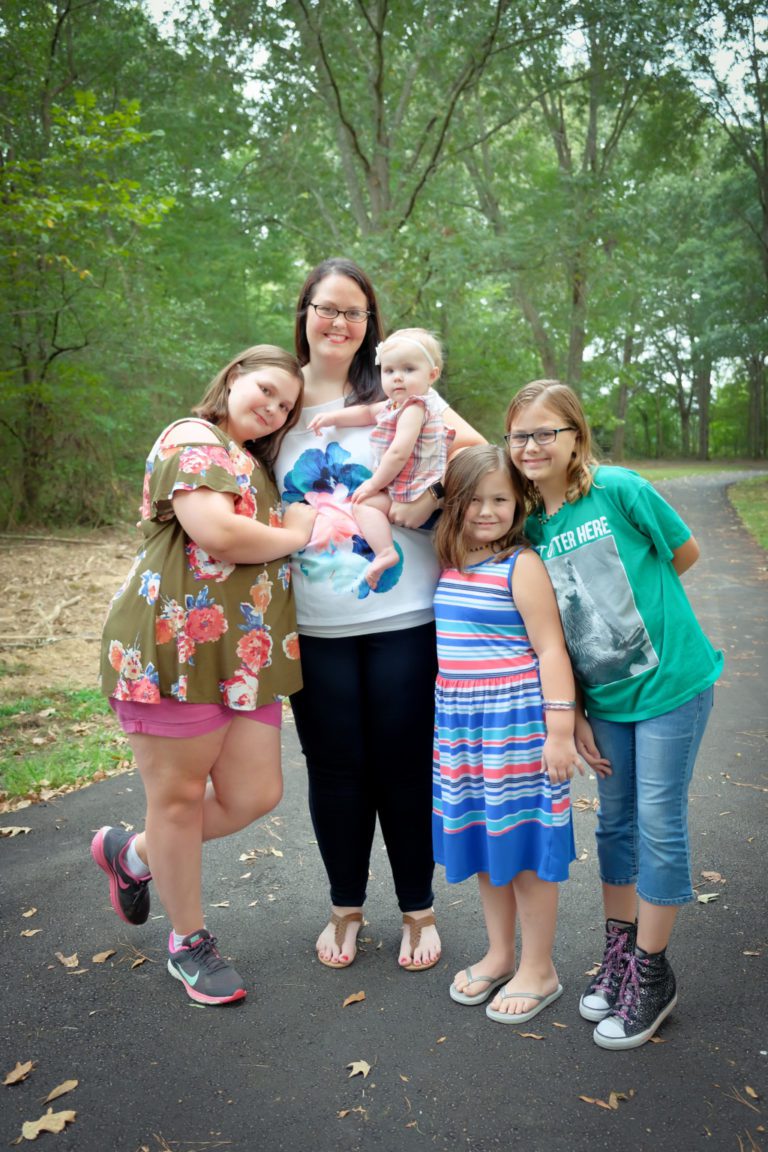 August Mom of the Month {2018}