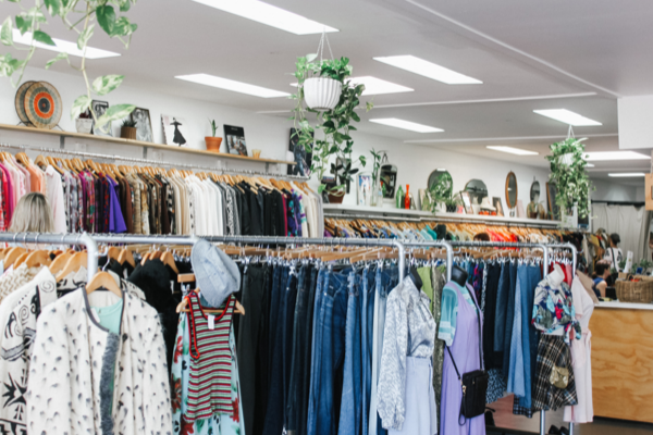 secondhand shopping racks
