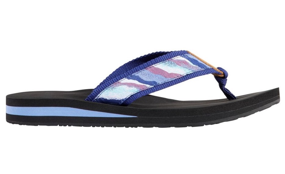 flip flops are summer favorites 
