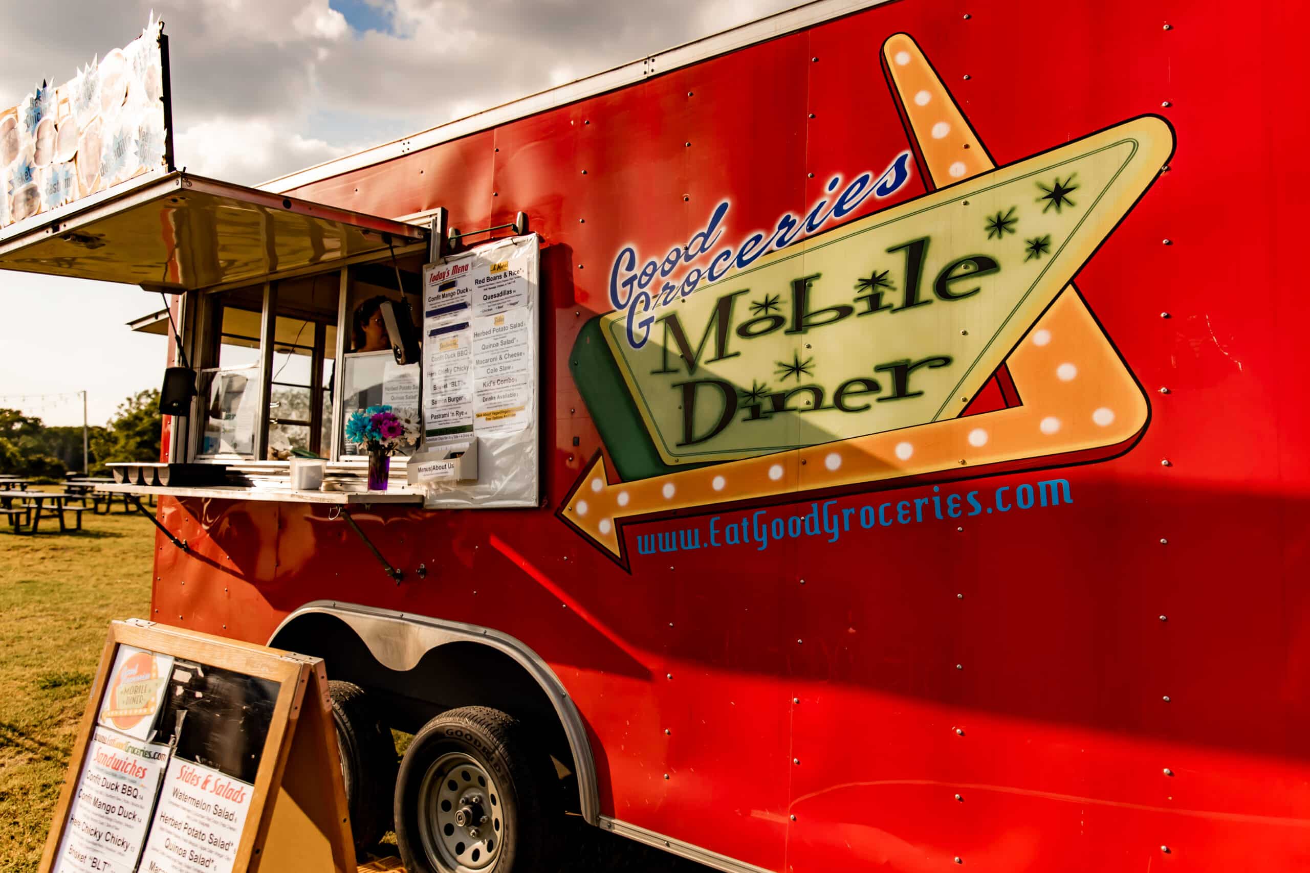 good groceries food truck
