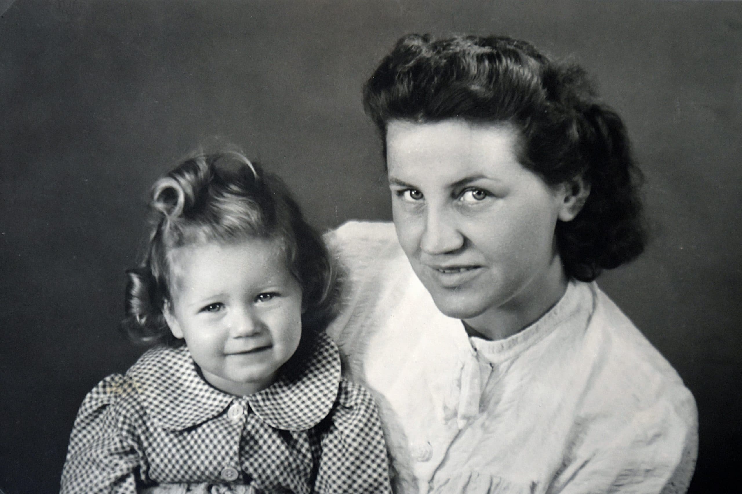 memphis mom collective mom bw