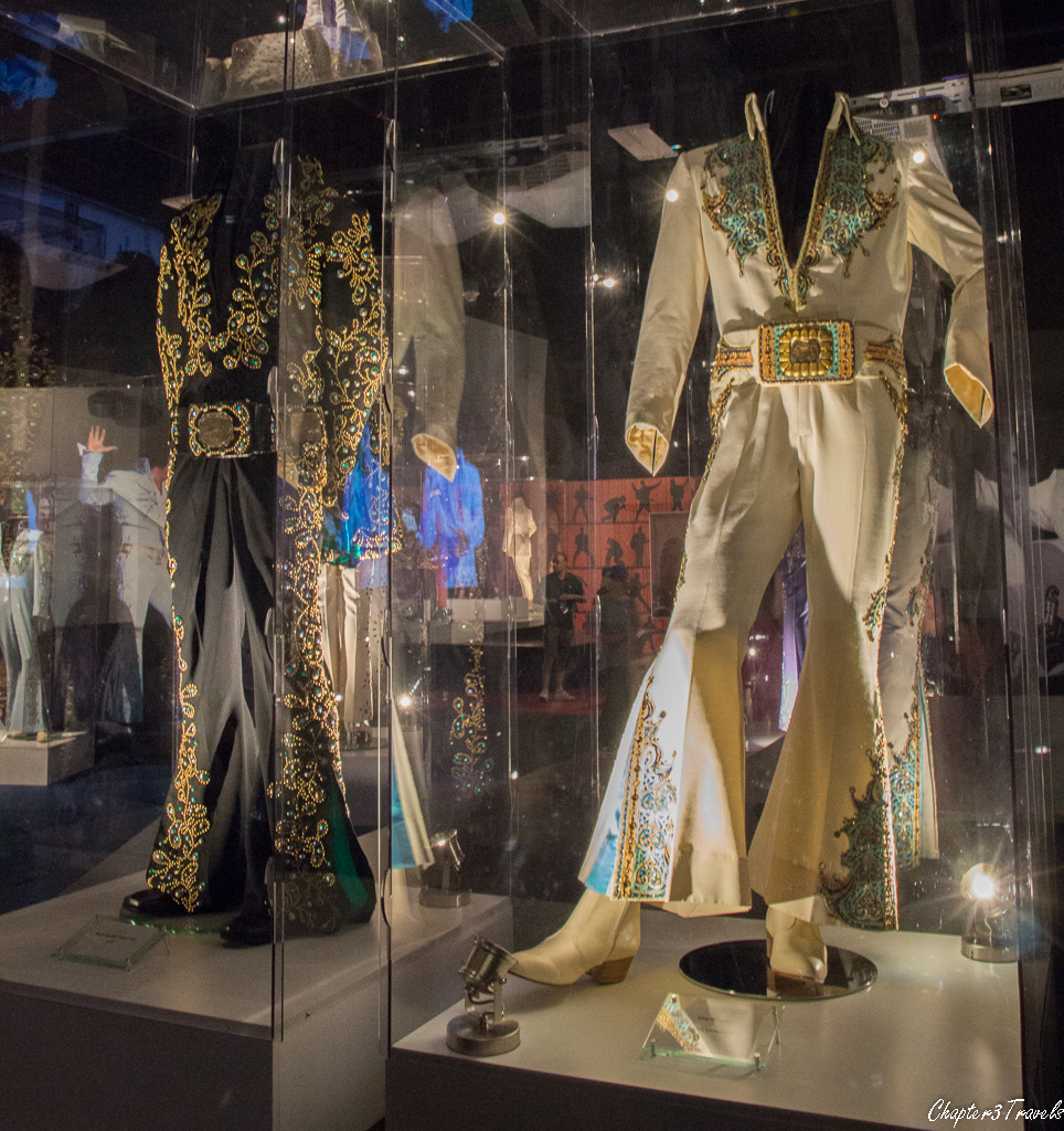 Elvis's outfit