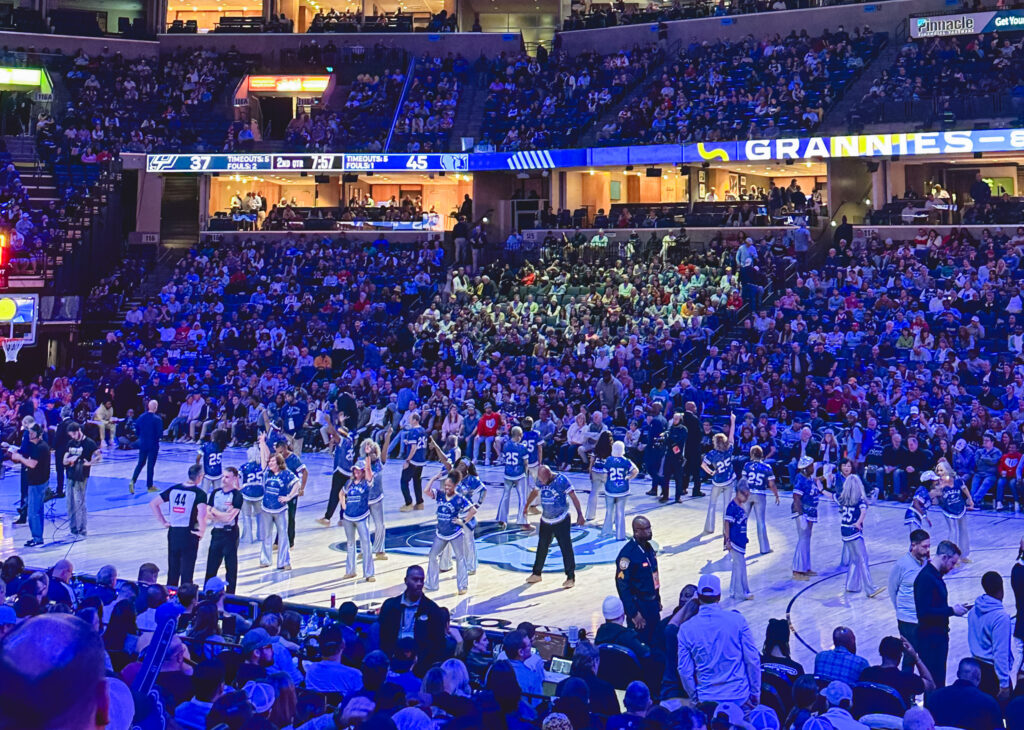 Grizz grannies and grandpas 