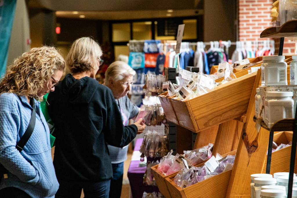 Hope market shopping